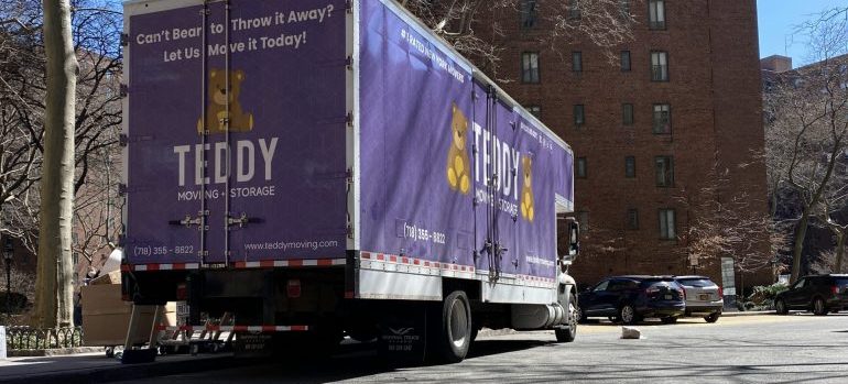 Teddy Moving truck