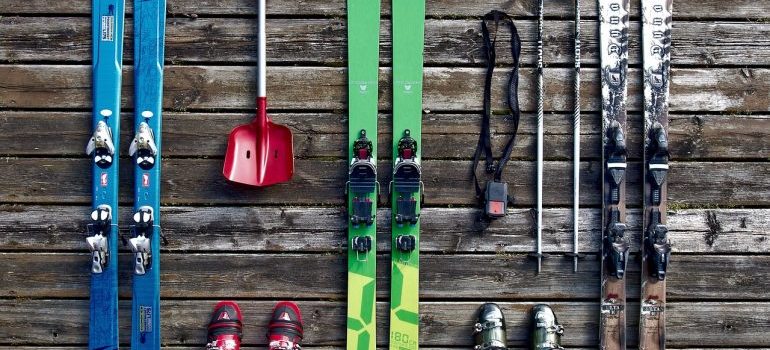Skiis and winter equipment for winter in New jersey