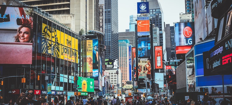 Times square rush, avoid it by moving in NYC off-season